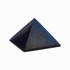 Šungitové kamene Šungit pyramída Veľkosť: 6 cm Šungitové kamene www.bohre.sk